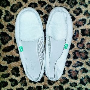 Cream Sanuks Slip Ons